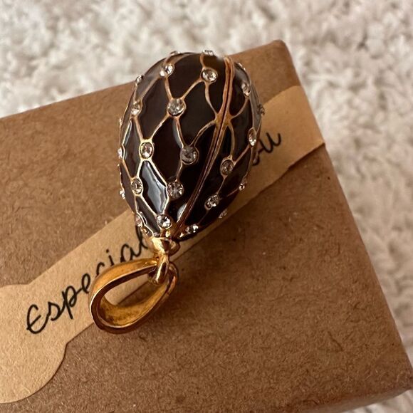 Beautiful black and gold charm with rhinestones - Picture 2 of 3